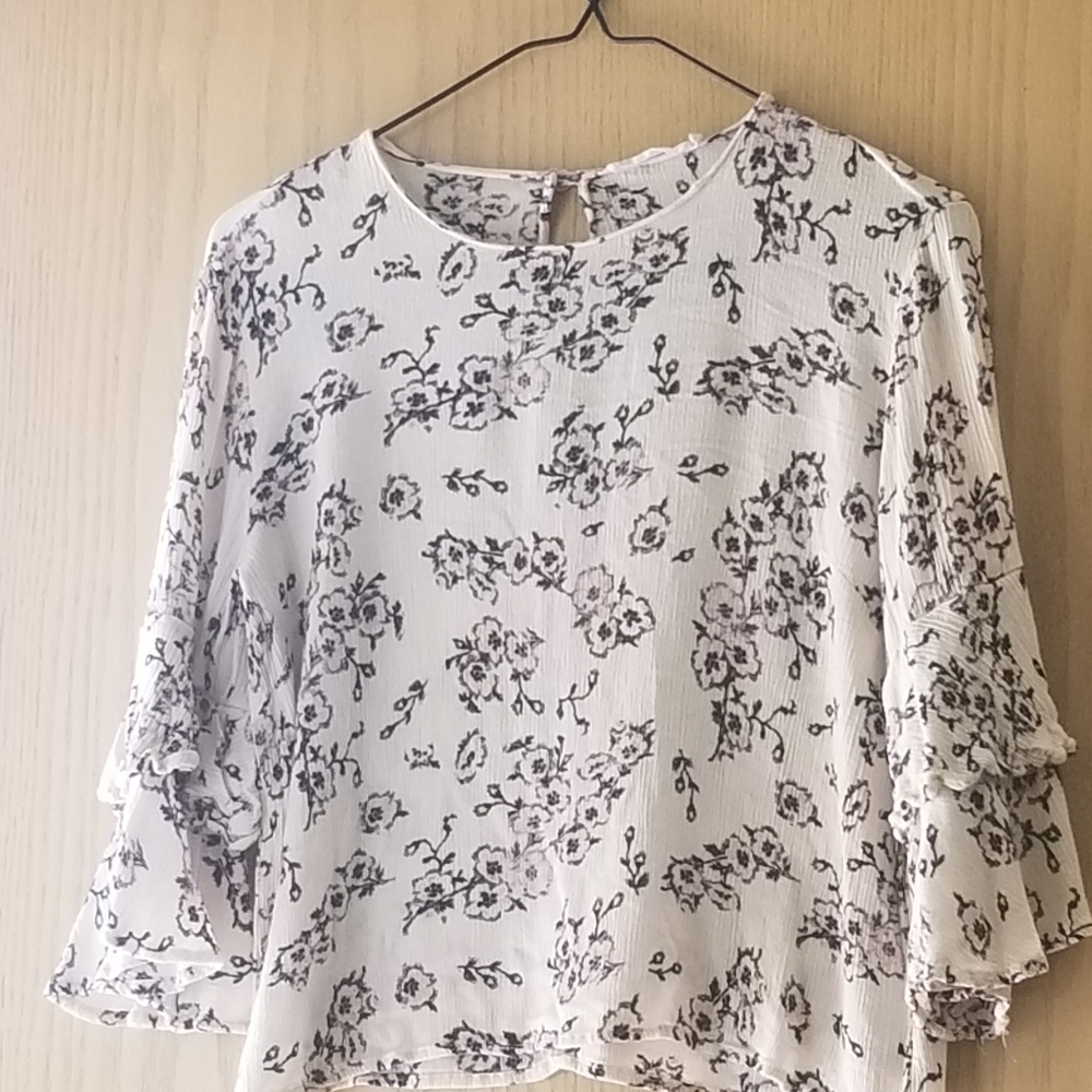 Floral Chic Blouse